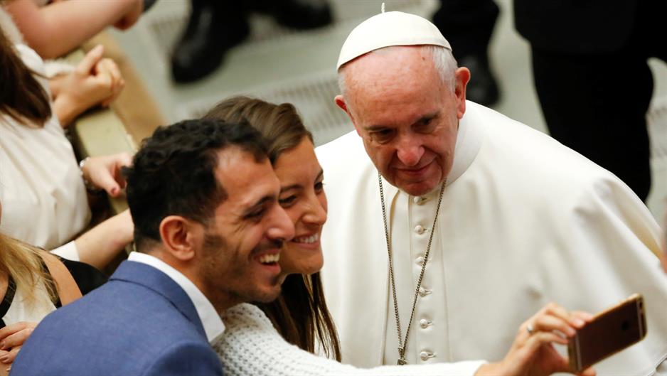 2017-01-04T102232Z_1515161935_RC16AFFF5060_RTRMADP_3_POPE-VATICAN