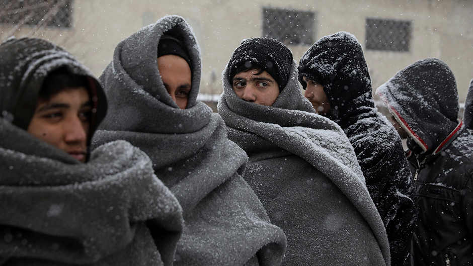 2017-01-09T144006Z_746984630_RC1D693AE5C0_RTRMADP_3_EUROPE-MIGRANTS-SERBIA-HUNGARY 11