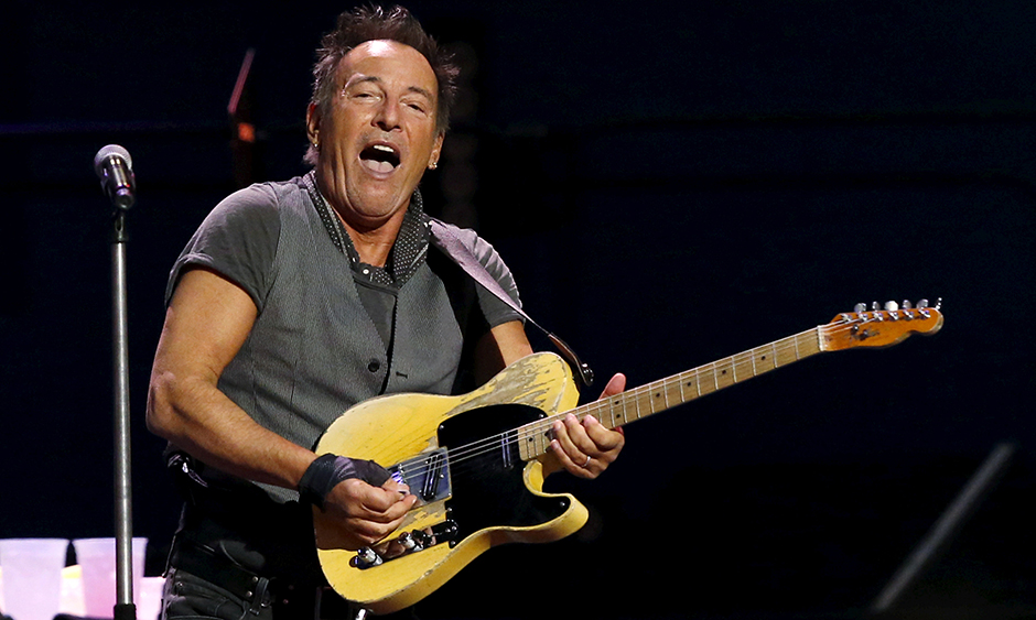 2017-01-11T224438Z_1724562047_RC13980E3570_RTRMADP_3_PEOPLE-BRUCE-SPRINGSTEEN