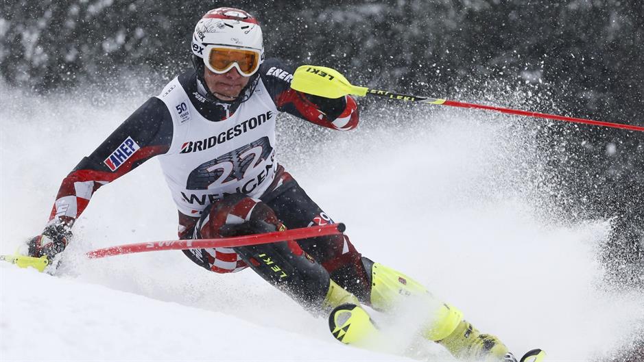 2017-01-13T124543Z_1337696018_LR1ED1D0ZFW48_RTRMADP_3_ALPINE-SKIING-MEN