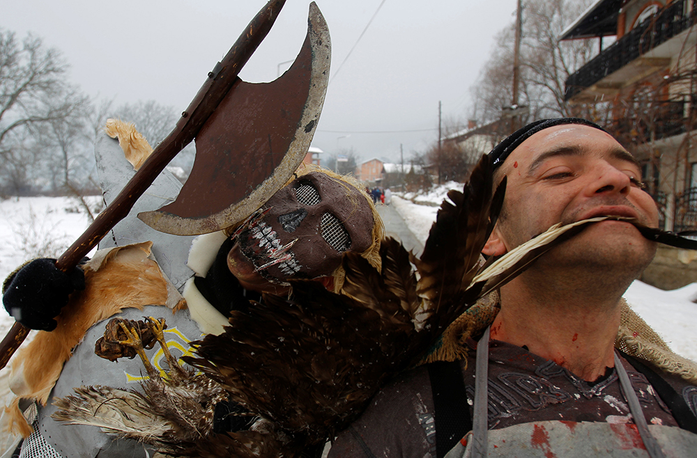 2017-01-13T162119Z_1330240819_RC1DA8C16330_RTRMADP_3_MACEDONIA-CARNIVAL