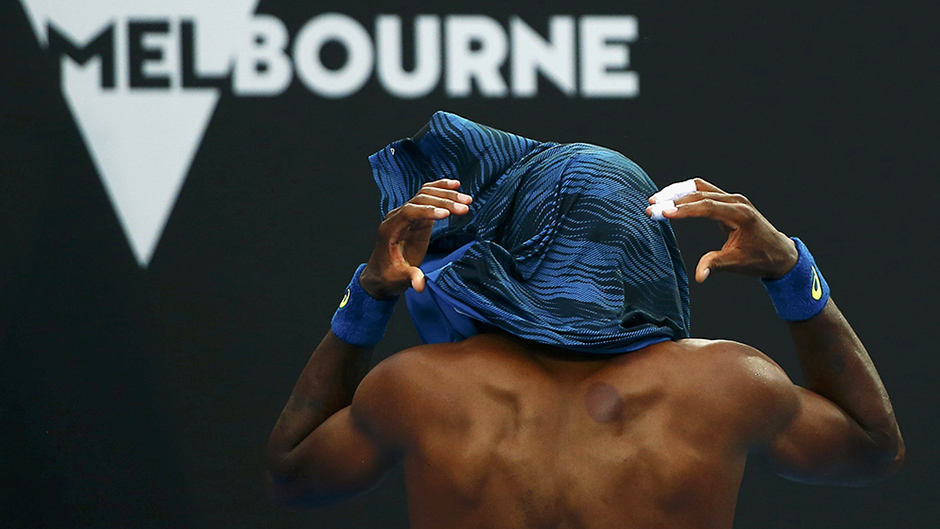 2017-01-17T085114Z_506210027_SR1ED1H0OKUY7_RTRMADP_3_TENNIS-OPEN 11