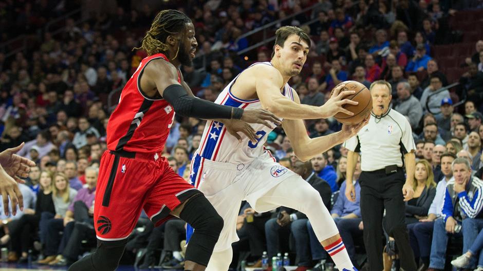 2017-01-19T005045Z_1767775655_NOCID_RTRMADP_3_NBA-TORONTO-RAPTORS-AT-PHILADELPHIA-76ERS