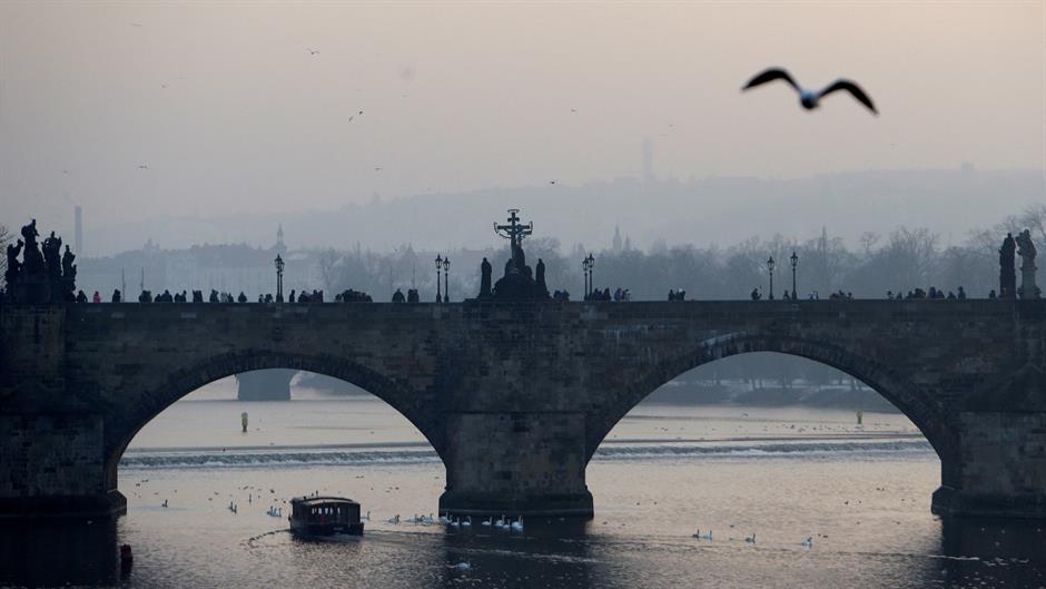 2017-01-20T163608Z_1454585517_RC18C3DA3670_RTRMADP_3_CZECH-WEATHER