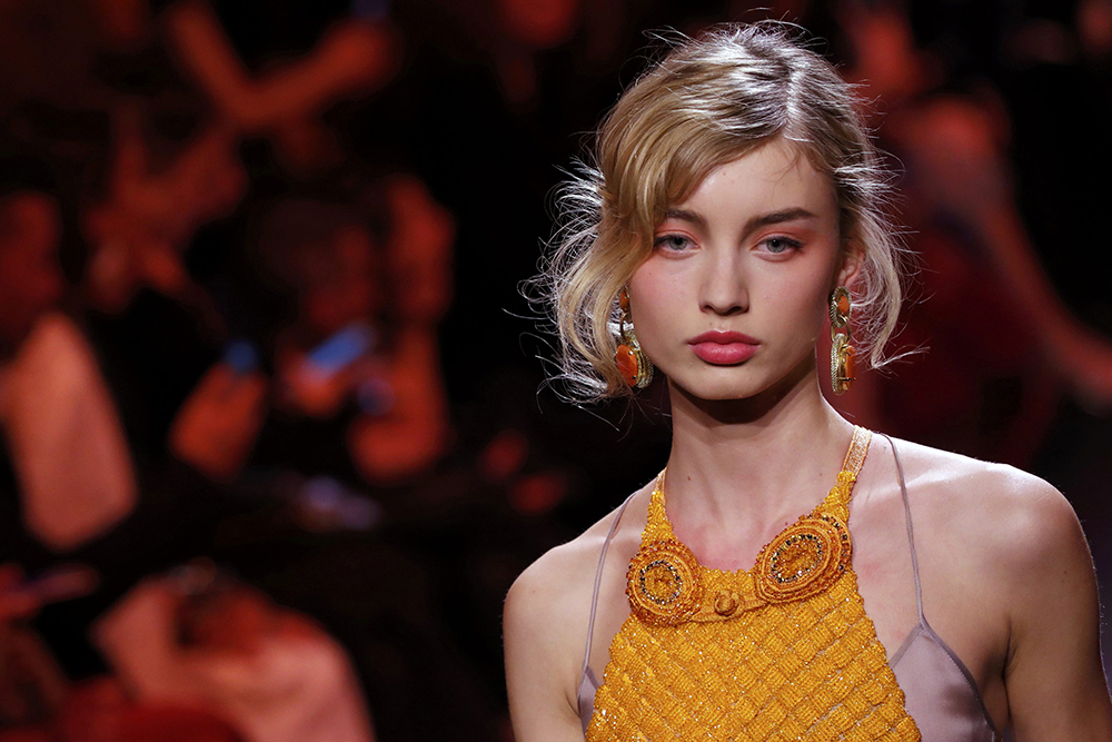 2017-01-24T192139Z_1284431726_LR1ED1O1HRL4N_RTRMADP_3_FASHION-PARIS-ARMANI