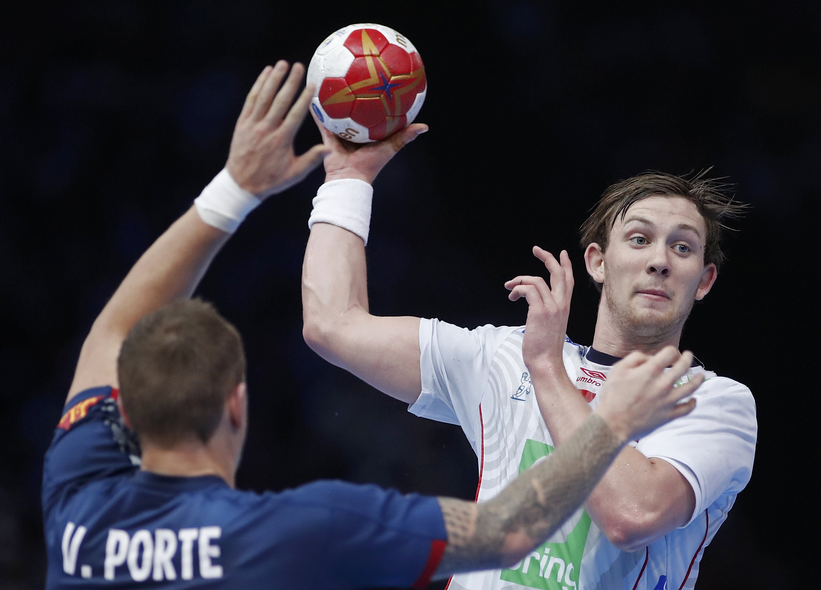 2017-01-29T171853Z_2028106342_LR1ED1T1C346R_RTRMADP_3_HANDBALL-WORLD