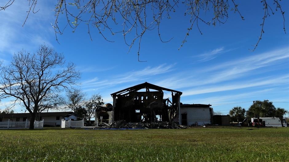 2017-01-30T001138Z_141294950_RC1A67F16930_RTRMADP_3_USA-MOSQUE