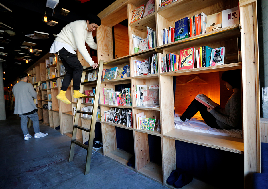 2017-02-05T030536Z_1798527999_RC1A3B1F31E0_RTRMADP_3_JAPAN-HOTEL-BOOKS