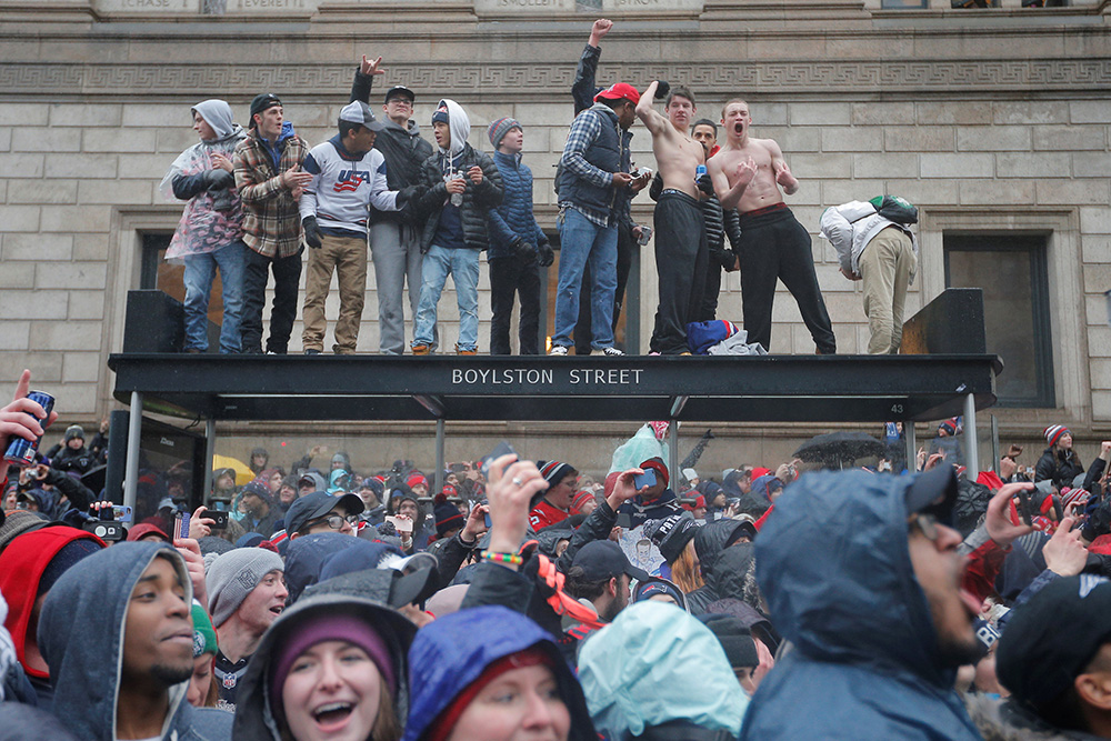 2017-02-07T193611Z_247479329_RC12248DF940_RTRMADP_3_NFL-SUPERBOWL-BOSTON