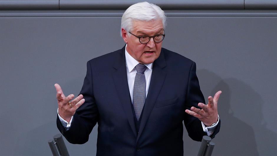 2017-02-12T134836Z_869850410_LR1ED2C12CPMB_RTRMADP_3_GERMANY-PRESIDENT