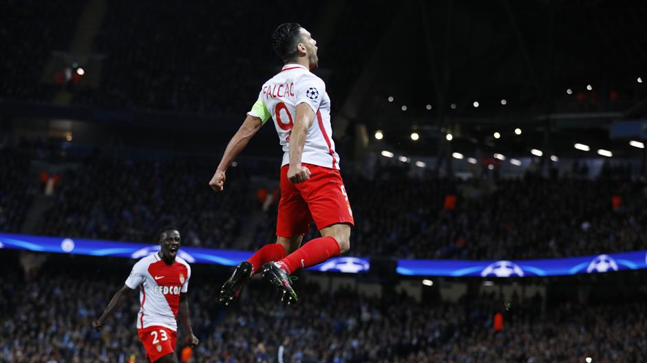 2017-02-21T203822Z_130711102_MT1ACI14755347_RTRMADP_3_SOCCER-CHAMPIONS-MCI-AMO