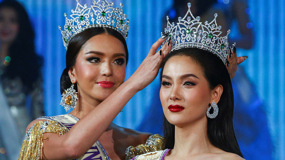 2017-03-10T183008Z_677821960_RC1523F71910_RTRMADP_3_THAILAND-TRANSGENDER-MISSQUEEN 11