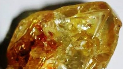 2017-03-16T183237Z_6865161_RC1427CCF440_RTRMADP_3_LEONE-DIAMONDS