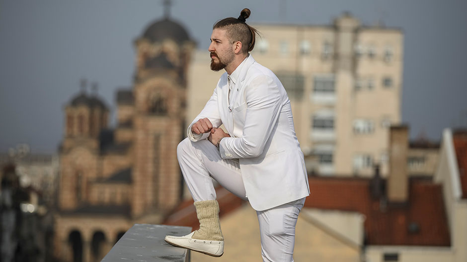 2017-03-21T102911Z_1686915040_RC17617E19F0_RTRMADP_3_SERBIA-ELECTION-SATIRIST