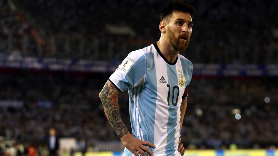 2017-03-24T080025Z_1570923580_RC17828EA720_RTRMADP_3_SOCCER-WORLDCUP-ARG-CHL