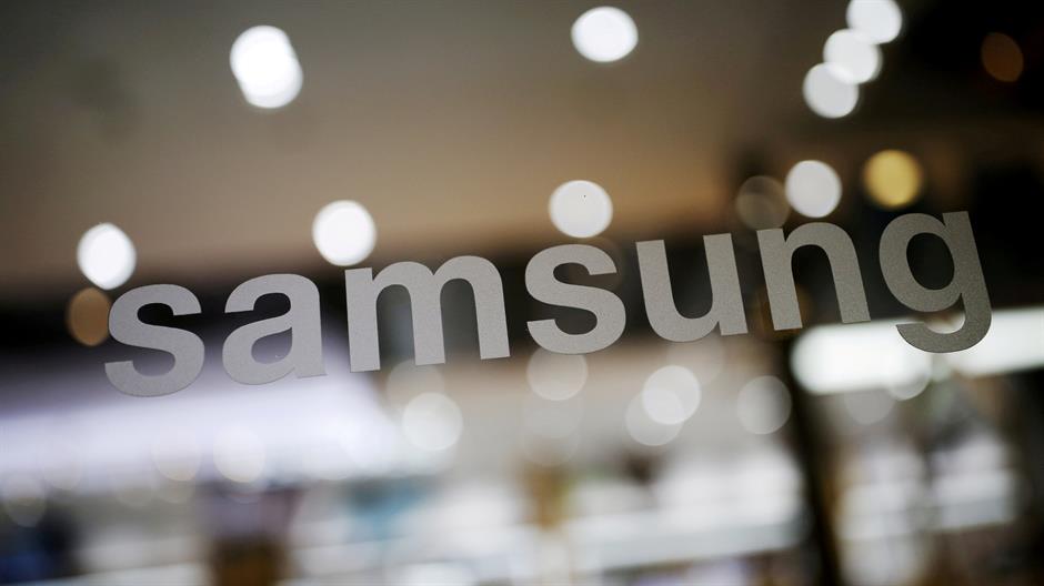 2017-03-27T021147Z_858672577_RC19C3379500_RTRMADP_3_SAMSUNG-ELEC-S8