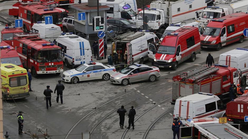 2017-04-03T135221Z_2124666477_RC187E9F0CF0_RTRMADP_3_RUSSIA-BLAST-METRO