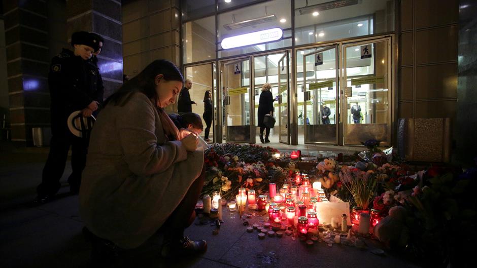 2017-04-04T205257Z_1018966579_RC1F41DDB2C0_RTRMADP_3_RUSSIA-BLAST-METRO