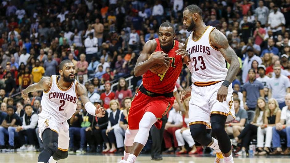 2017-04-09T230415Z_1518447816_NOCID_RTRMADP_3_NBA-CLEVELAND-CAVALIERS-AT-ATLANTA-HAWKS