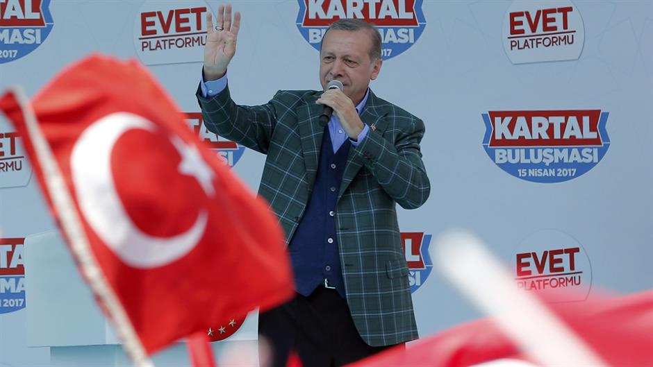 2017-04-15T105924Z_2114720799_LR1ED4F0UIOK9_RTRMADP_3_TURKEY-REFERENDUM