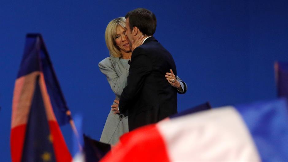 2017-04-23T203126Z_1269285649_RC147F9F1630_RTRMADP_3_FRANCE-ELECTION-MACRON