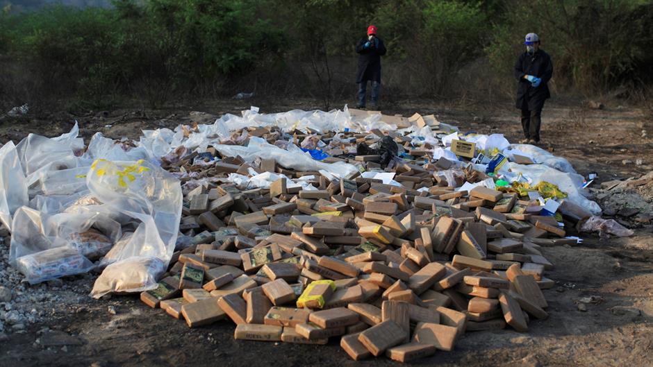 2017-04-28T022019Z_106232864_RC1AAFF71090_RTRMADP_3_EL-SALVADOR-CRIME