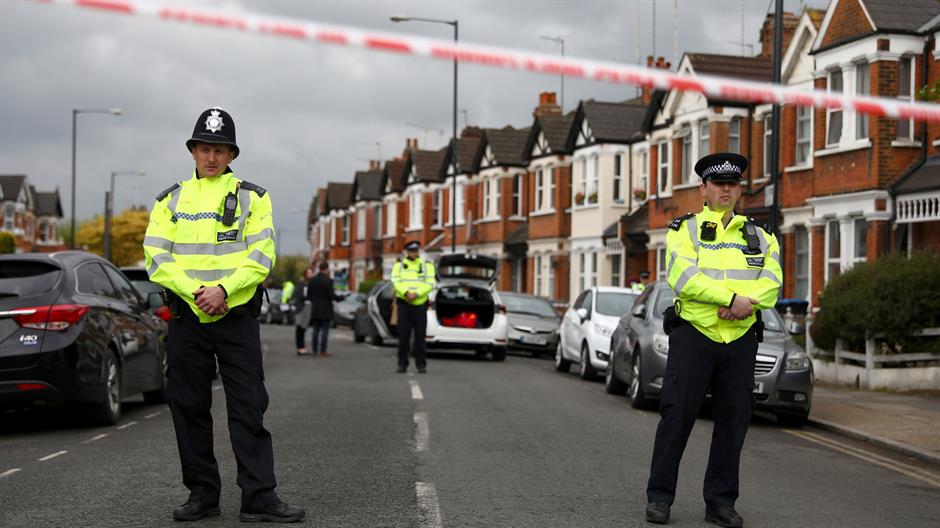 2017-04-28T095009Z_1749572262_RC1436685DF0_RTRMADP_3_BRITAIN-SECURITY