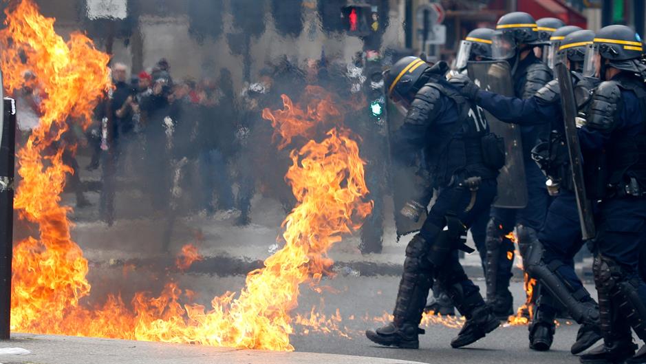 2017-05-01T135128Z_1147913119_RC14872270B0_RTRMADP_3_MAY-DAY-FRANCE