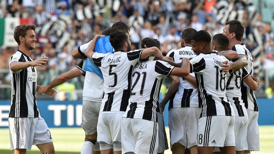 2017-05-21T151727Z_656544609_RC14355BB660_RTRMADP_3_SOCCER-ITALY-JUV-CRT