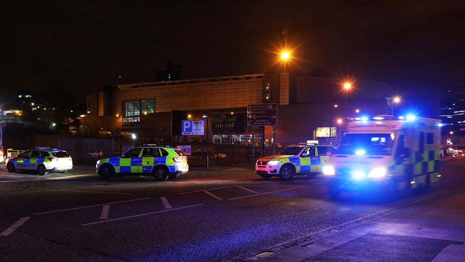 2017-05-23T011724Z_917565217_RC1DD731AFD0_RTRMADP_3_BRITAIN-SECURITY-MANCHESTER