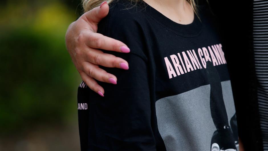 2017-05-23T062001Z_1603648635_RC1C7507CBF0_RTRMADP_3_BRITAIN-SECURITY-MANCHESTER