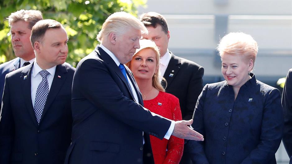 2017-05-25T145341Z_1102562065_RC163F0AE780_RTRMADP_3_USA-TRUMP-NATO