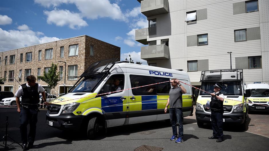 2017-06-04T111325Z_865821787_RC16D5A324F0_RTRMADP_3_BRITAIN-SECURITY