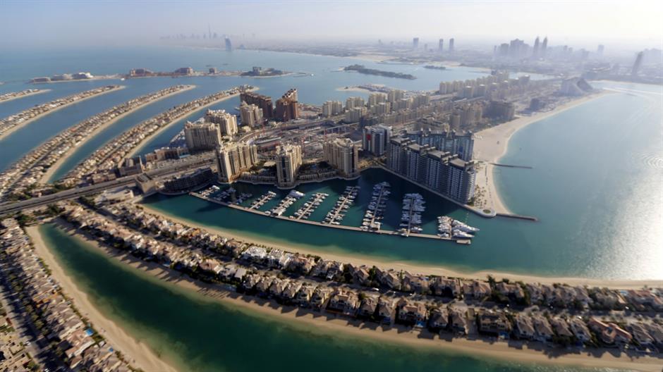 2017-06-06T104135Z_1799246470_RC12822B7070_RTRMADP_3_GULF-SOVEREIGN-FUNDS