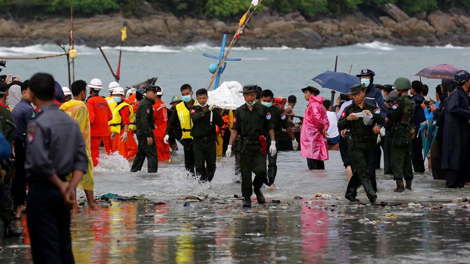 2017-06-08T123218Z_444351623_RC175F0B59C0_RTRMADP_3_MYANMAR-AIRPLANE