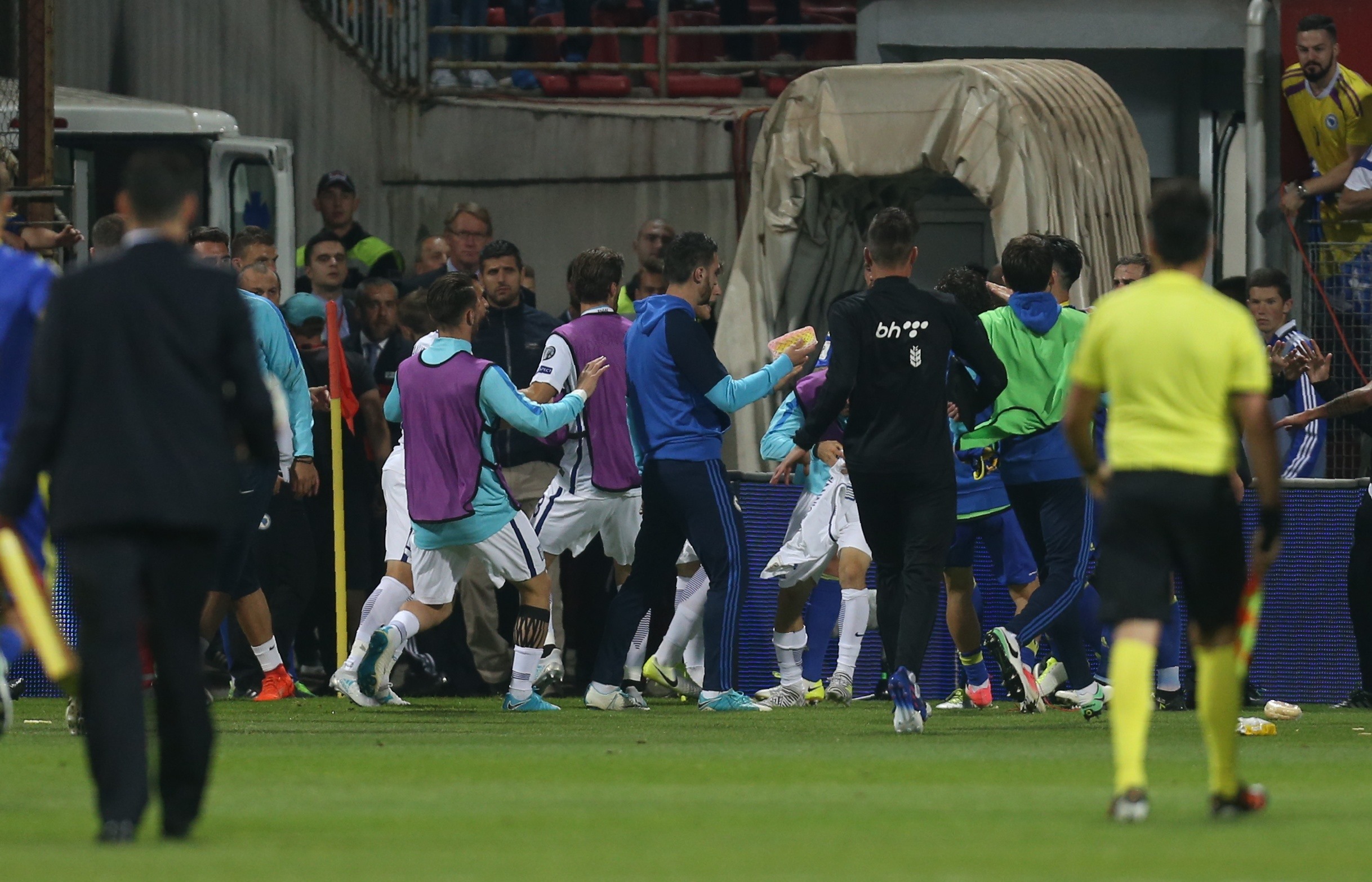 2017-06-09T205105Z_1297014306_UP1ED691LX4WV_RTRMADP_3_SOCCER-WORLDCUP-BIH-GRE