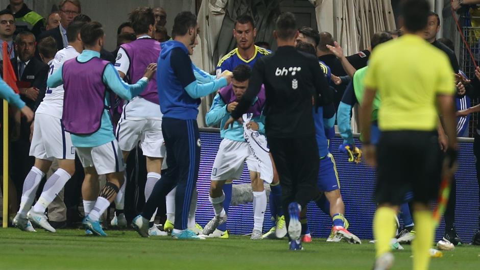 2017-06-09T205115Z_1455439248_UP1ED691LXEWX_RTRMADP_3_SOCCER-WORLDCUP-BIH-GRE