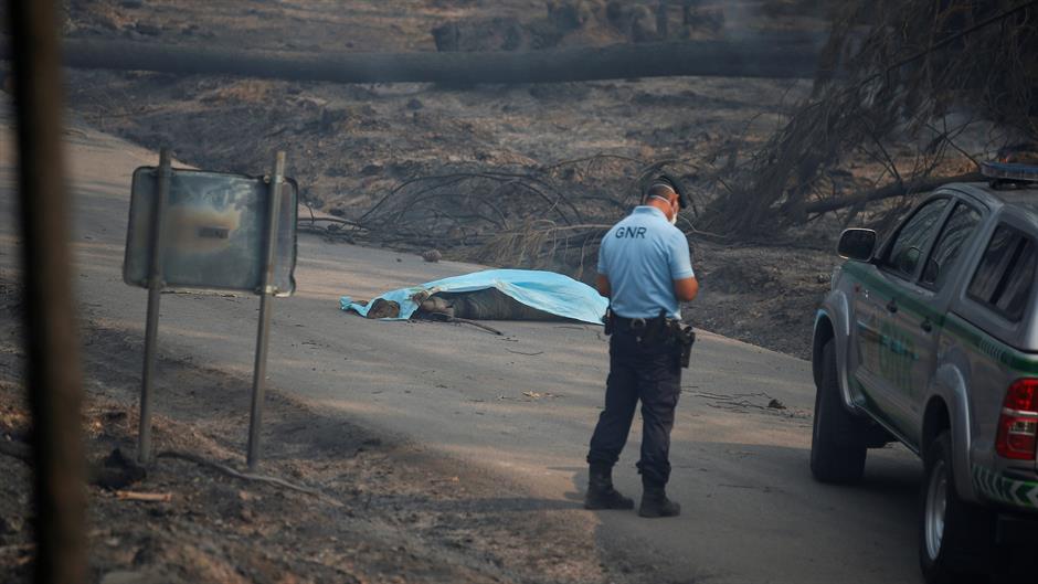 2017-06-18T093813Z_1721723967_RC1A1E0ED250_RTRMADP_3_PORTUGAL-FIRE