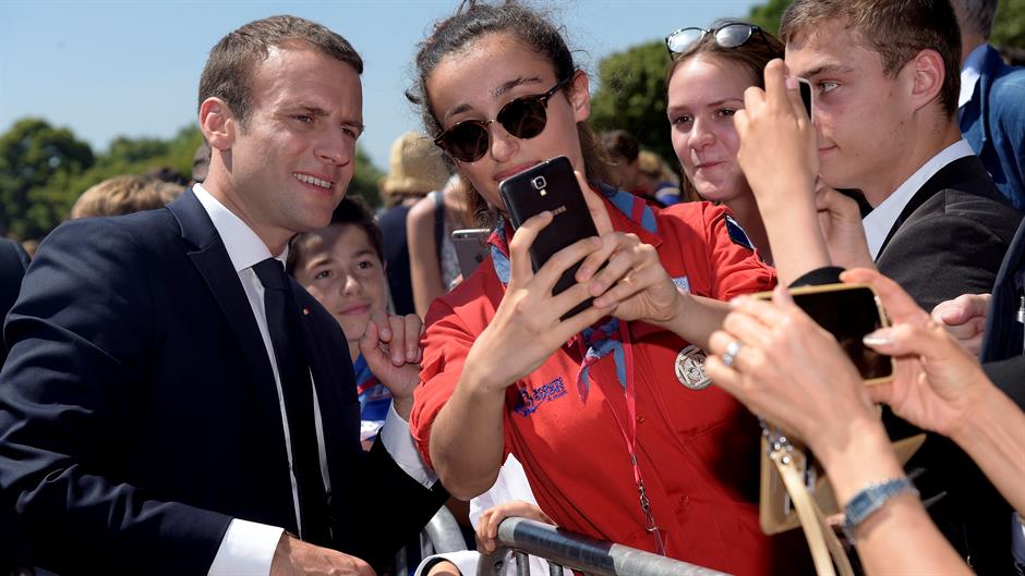 2017-06-18T120959Z_1300362568_RC169BE11550_RTRMADP_3_FRANCE-ELECTION-MACRON-DE-GAULLE