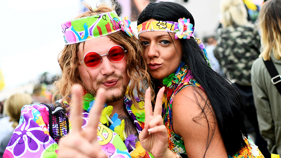 2017-06-23T132649Z_426959301_RC14C9566560_RTRMADP_3_MUSIC-GLASTONBURY 11