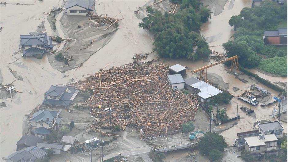 2017-07-06T023223Z_572958860_RC11E90A3030_RTRMADP_3_ASIA-STORM-JAPAN