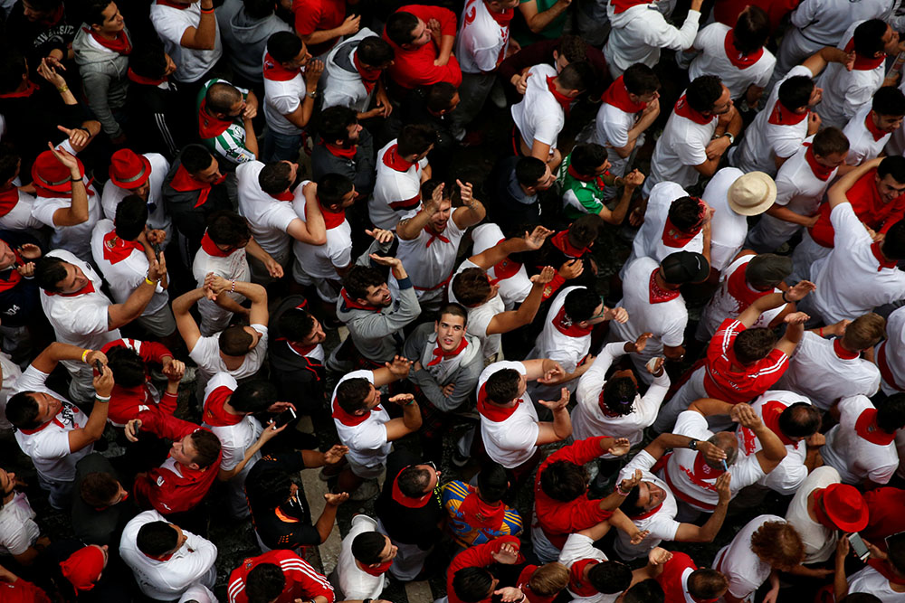 2017-07-09T071019Z_910205289_RC17AF3245E0_RTRMADP_3_SPAIN-CULTURE-BULLS