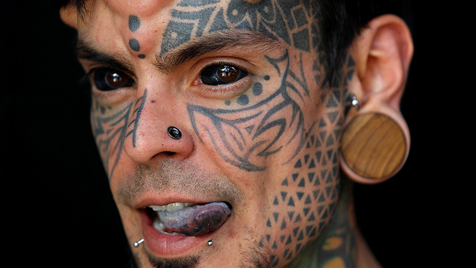 2017-07-15T032132Z_800442874_RC142459C7F0_RTRMADP_3_COLOMBIA-TATTOO 1