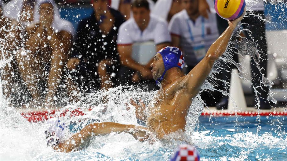 2017-07-27T201610Z_1122246288_UP1ED7R1KAX05_RTRMADP_3_SWIMMING-WORLD