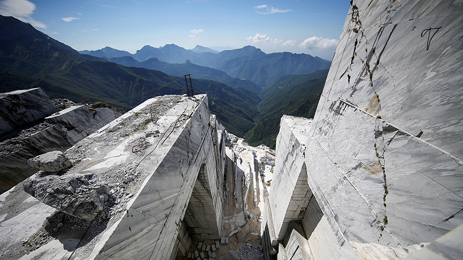 2017-08-02T110045Z_497422303_RC145A918180_RTRMADP_3_ITALY-MARBLE 1