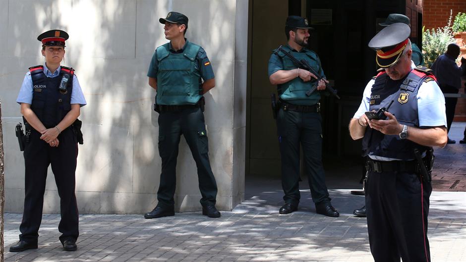 2017-08-17T155725Z_1446918708_RC1E5C6CA990_RTRMADP_3_SPAIN-BARCELONA