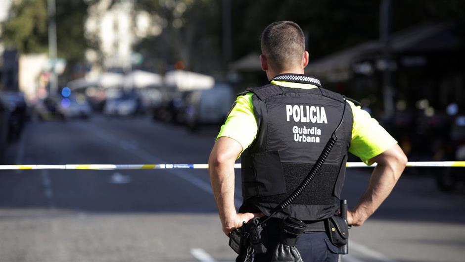 2017-08-17T174654Z_1580537710_RC16B8FFB9C0_RTRMADP_3_SPAIN-BARCELONA