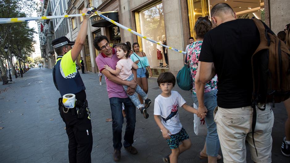 2017-08-17T192219Z_1954559070_RC1882AA50A0_RTRMADP_3_SPAIN-BARCELONA