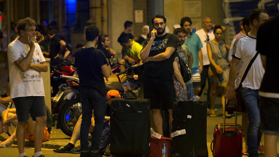 2017-08-17T224758Z_1584658157_RC1617AE79B0_RTRMADP_3_SPAIN-BARCELONA