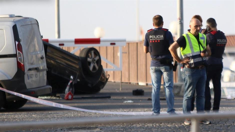 2017-08-18T064337Z_1282070709_RC198D290F90_RTRMADP_3_SPAIN-BARCELONA-CAMBRILS-ATTACKERS